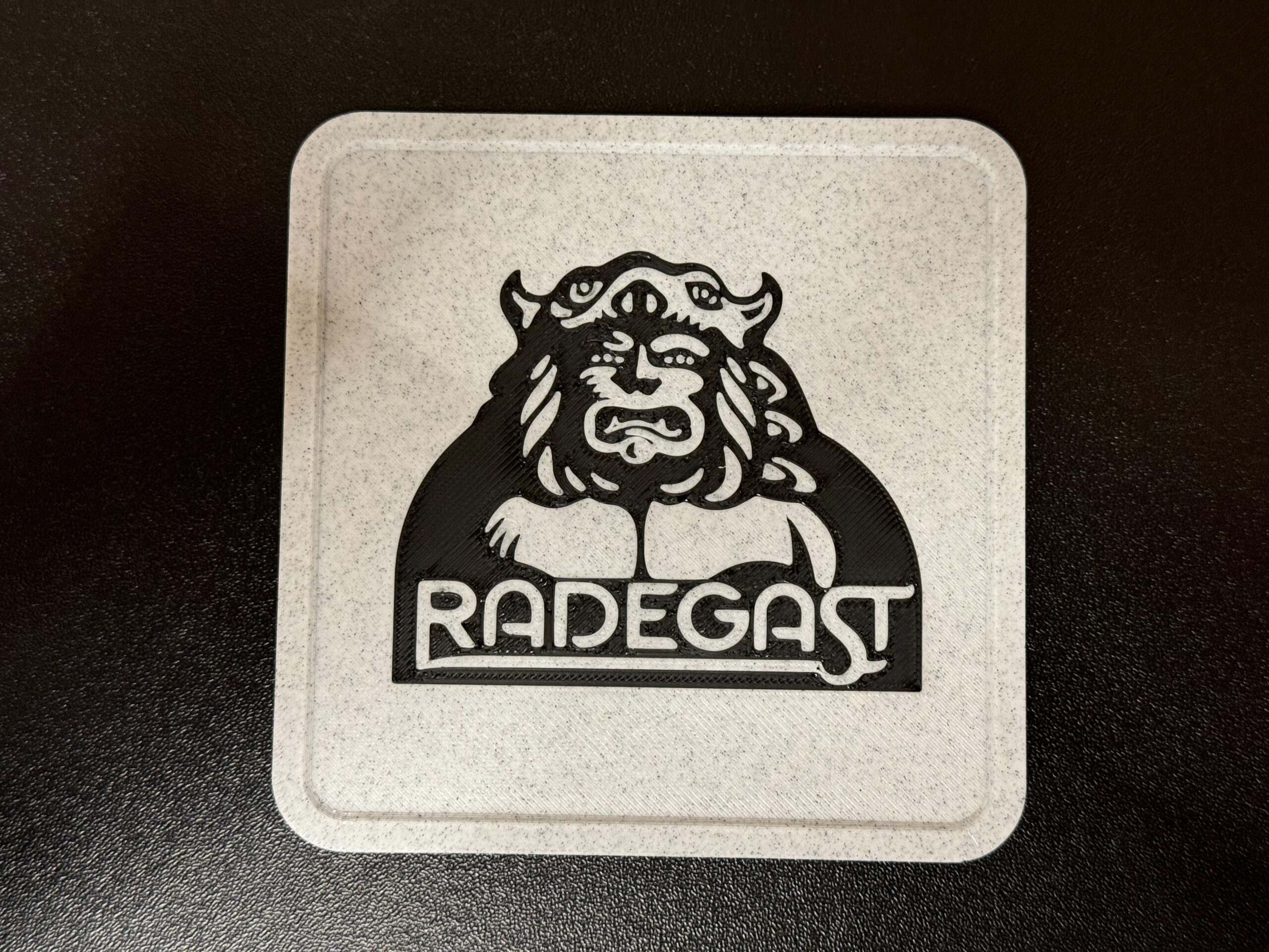 Obrázek Socha Radegast a 8 podtácků