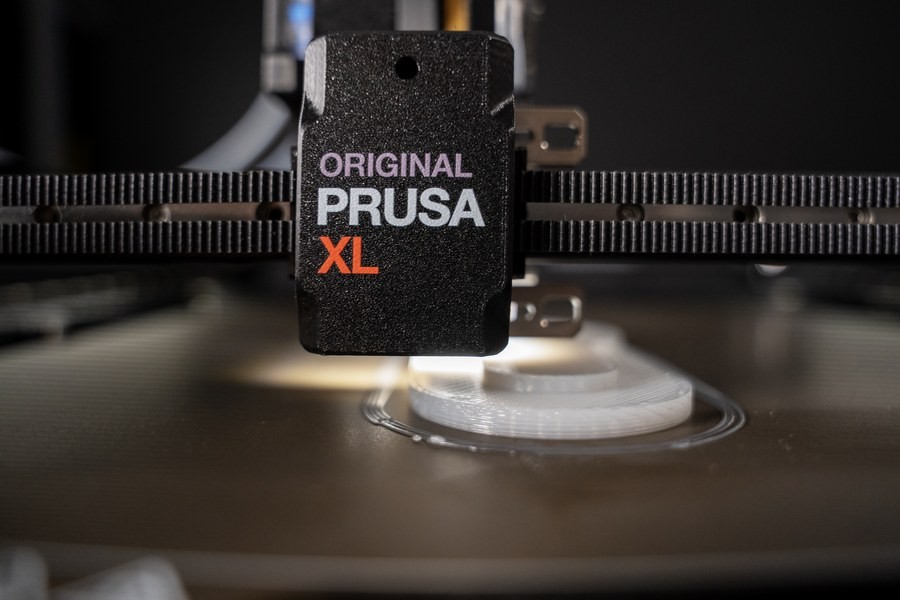 Prusa XL a tisk silikonu: Jak nová plug-and-play nástrojová hlava Filament2 mění stolní 3D tisk